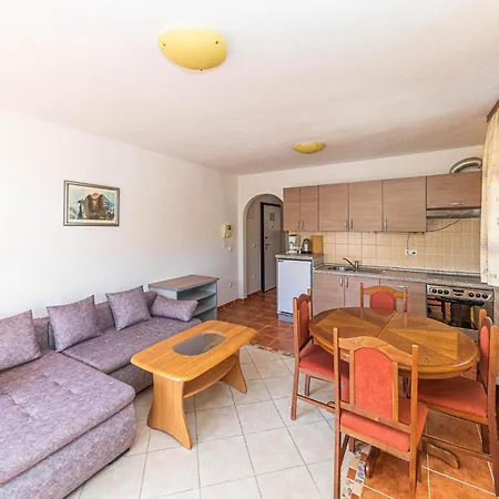 Awesome In Okrug Gornji Apartment Trogir