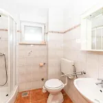 Apartment 1 Bedroom In Okrug Gornji
