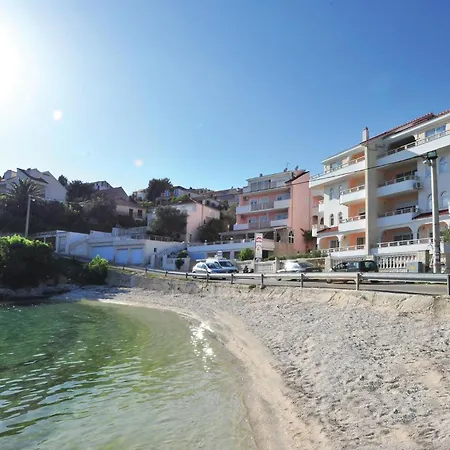 Awesome In Okrug Gornji