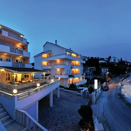 Awesome In Okrug Gornji